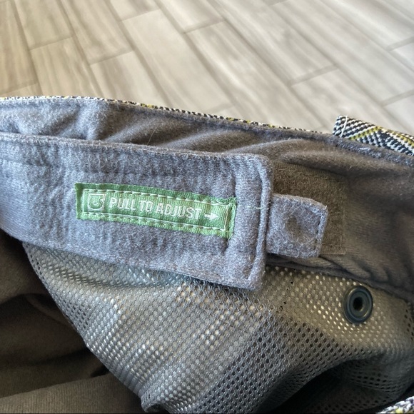 NWOT Burton White Collection ski/board pants. - Picture 6 of 8